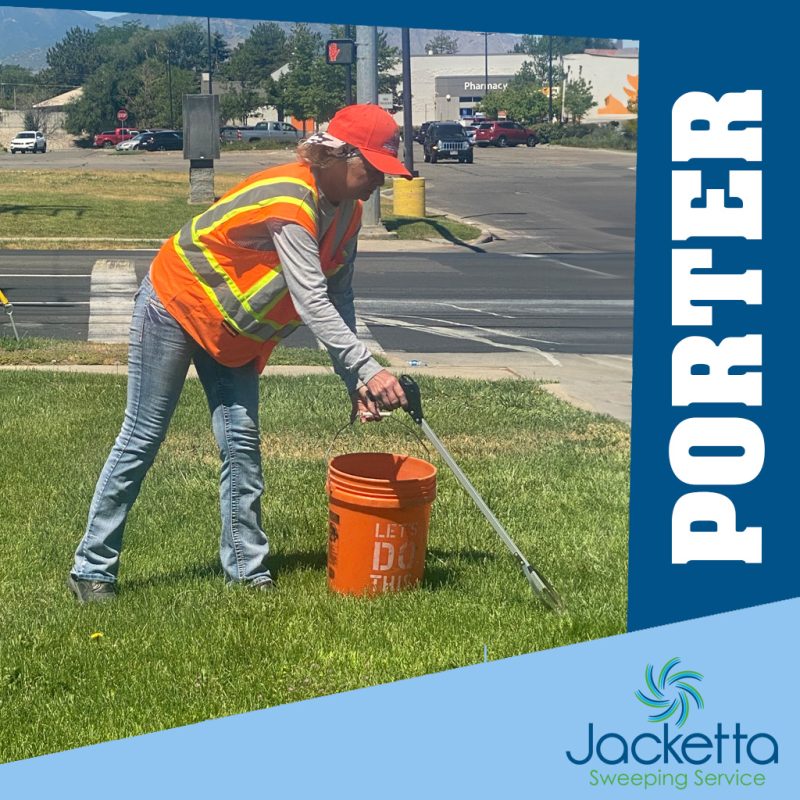 Day Porter Services: Maintaining Cleanliness
